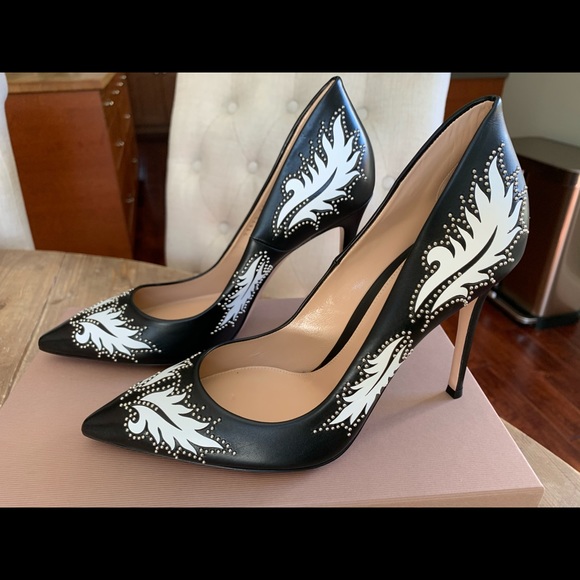 Gianvito Rossi “Santa Fe” Pumps BNIB - Picture 5 of 8